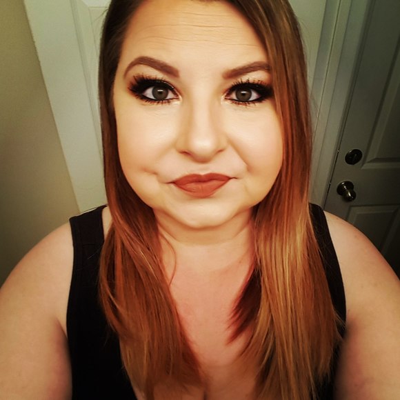 Meet your Posher, Abbie - Picture 1 of 1